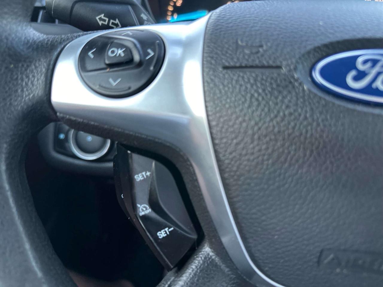2015 Ford Escape FWD 4dr SE Photo