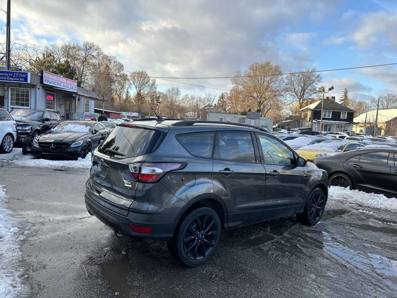 2018 Ford Escape SE FWD,Leather !! Photo3