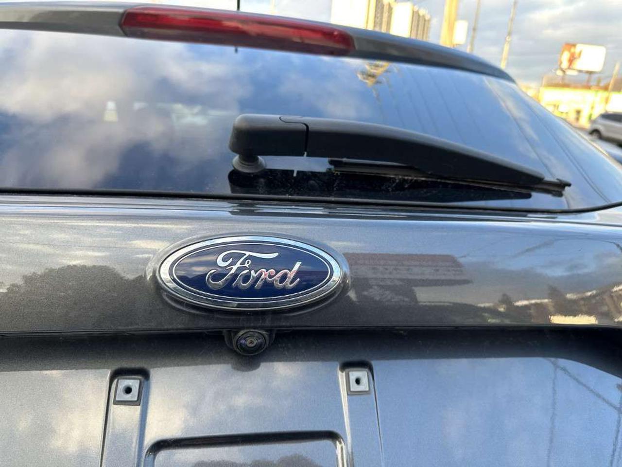 2018 Ford Escape SE FWD,Leather !! Photo
