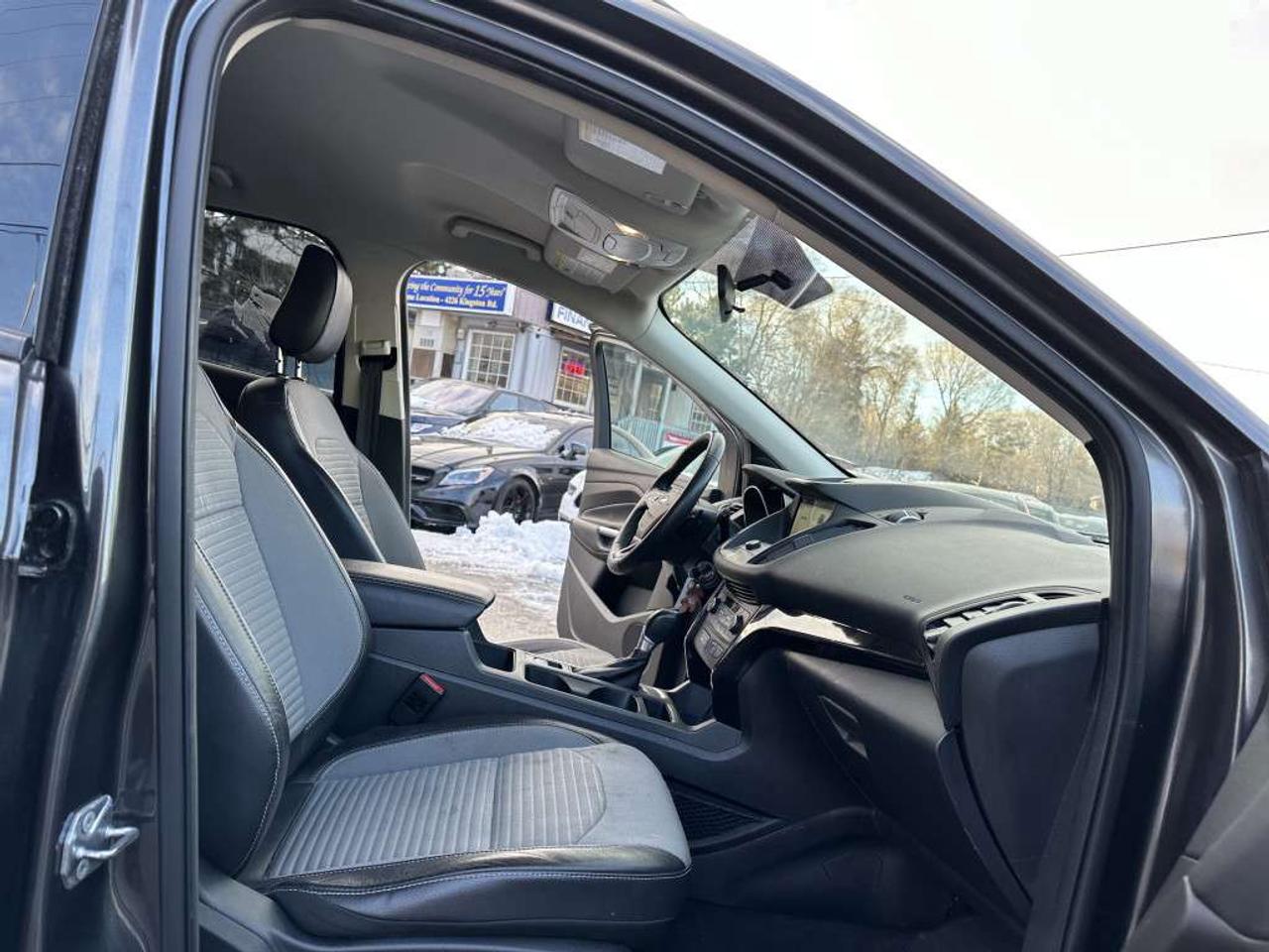 2018 Ford Escape SE FWD,Leather !! Photo
