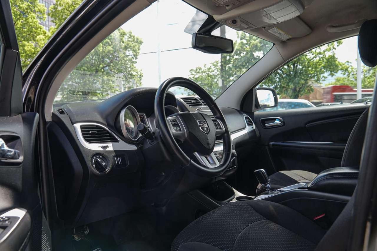 2017 Dodge Journey AWD 4DR SXT Photo
