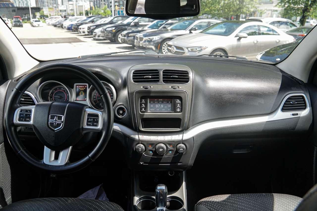 2017 Dodge Journey AWD 4DR SXT Photo