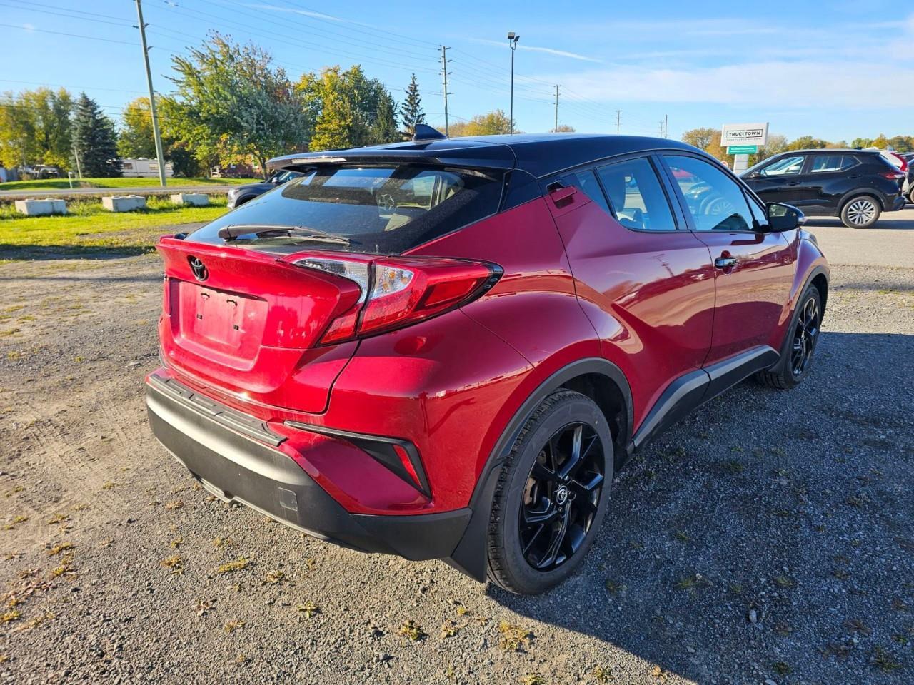 2021 Toyota C-HR XLE Premium 4dr Front-Wheel Drive Sport Utility Photo
