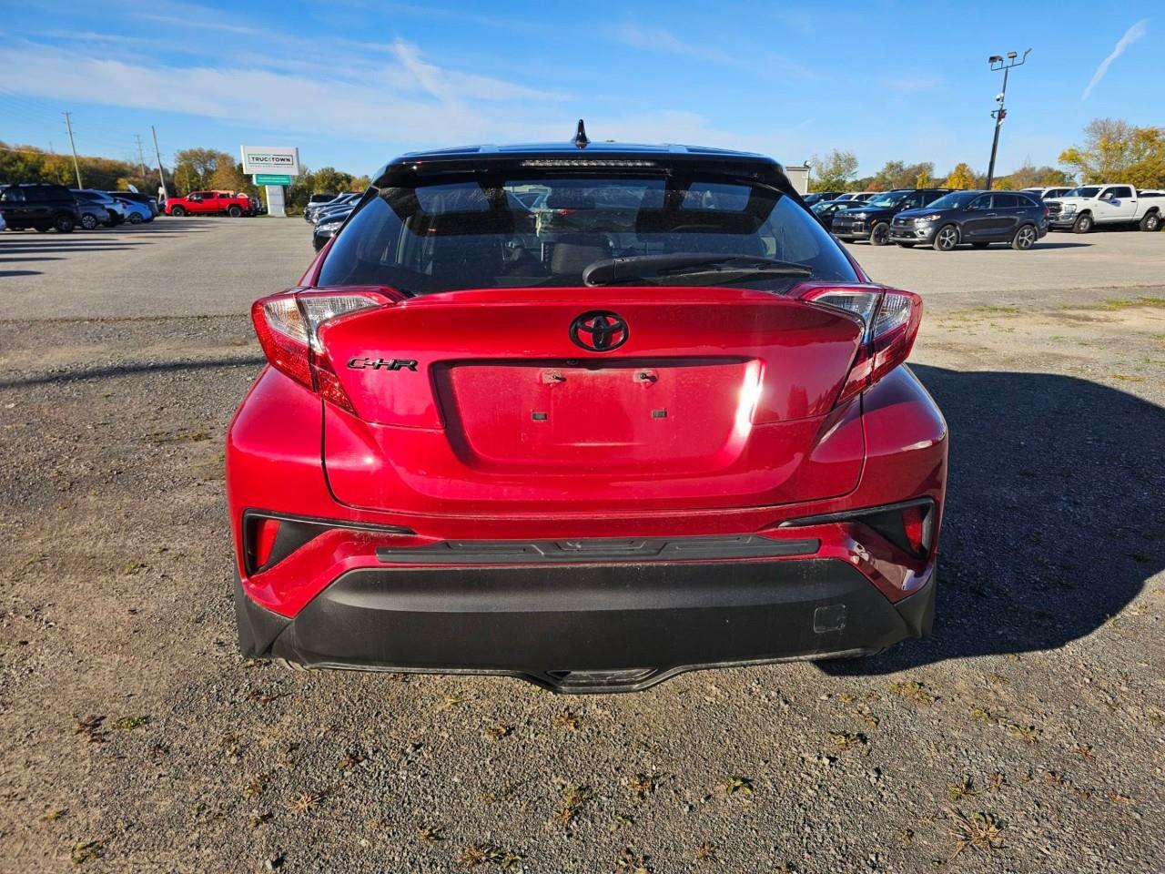 2021 Toyota C-HR XLE Premium 4dr Front-Wheel Drive Sport Utility Photo