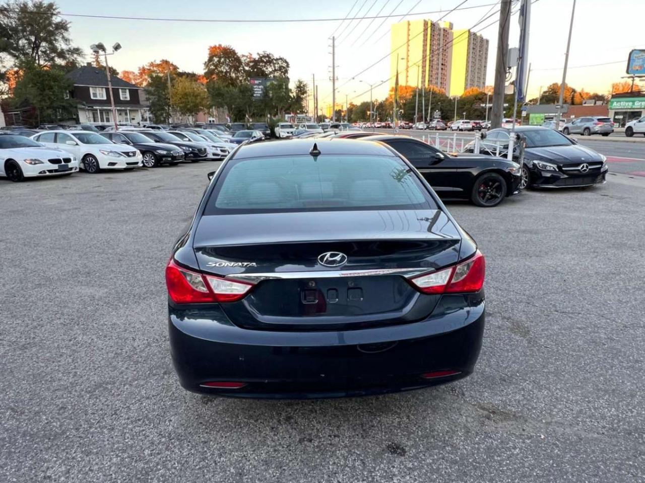 2013 Hyundai Sonata 4dr Sdn 2.4L Auto GL NEW ENGINE Photo