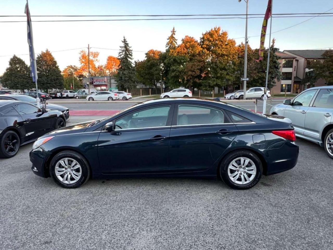 2013 Hyundai Sonata 4dr Sdn 2.4L Auto GL NEW ENGINE Photo1