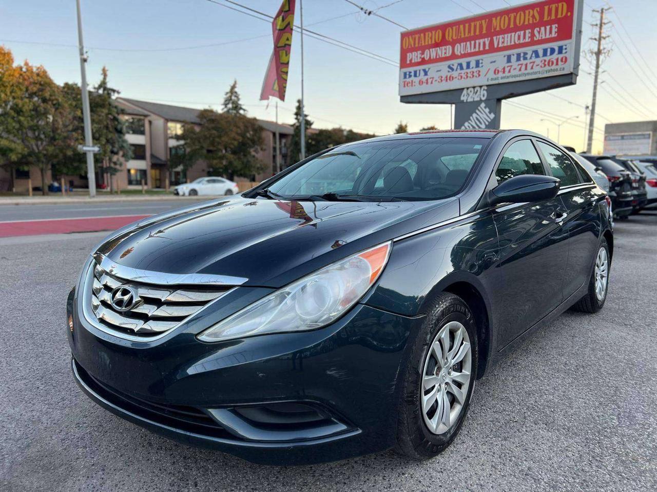 2013 Hyundai Sonata 4dr Sdn 2.4L Auto GL NEW ENGINE Photo