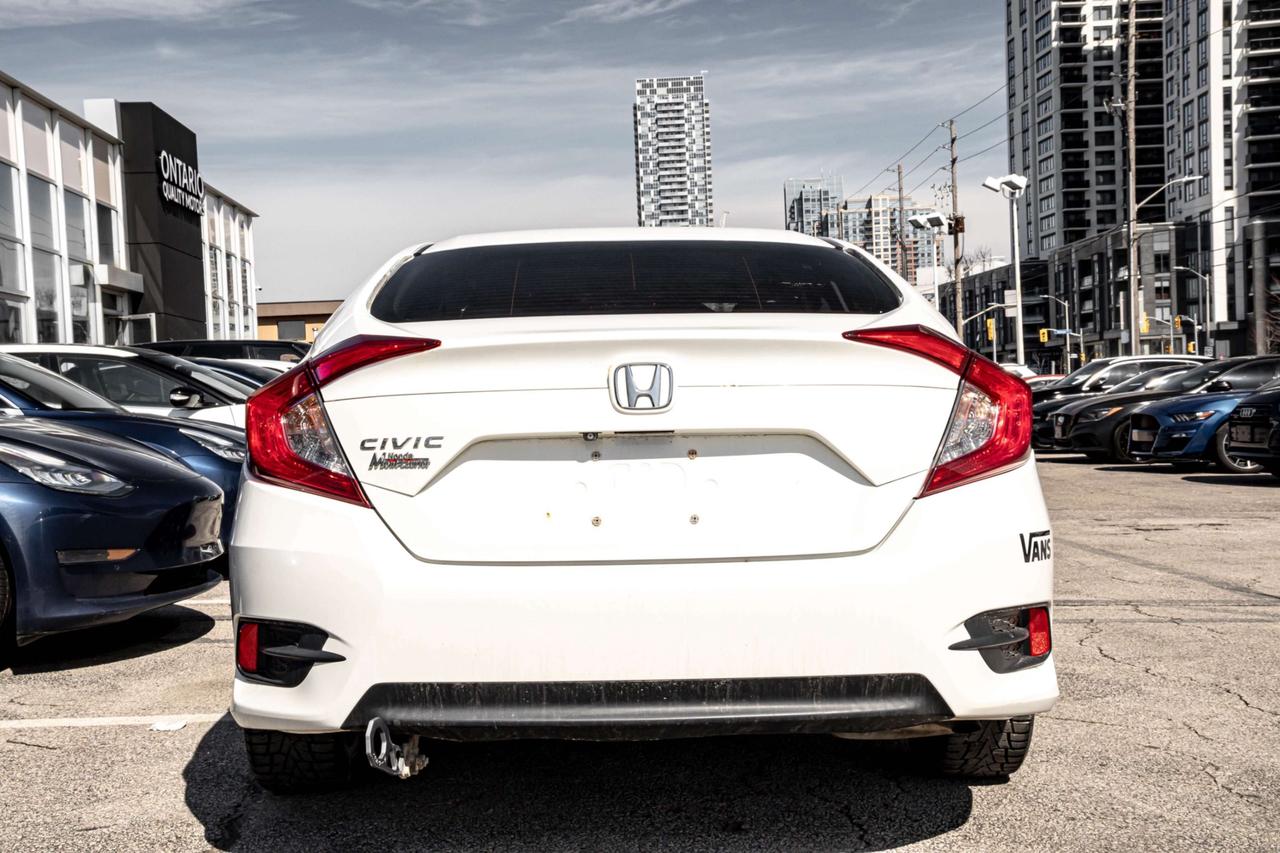 2016 Honda Civic 4dr Man LX Photo