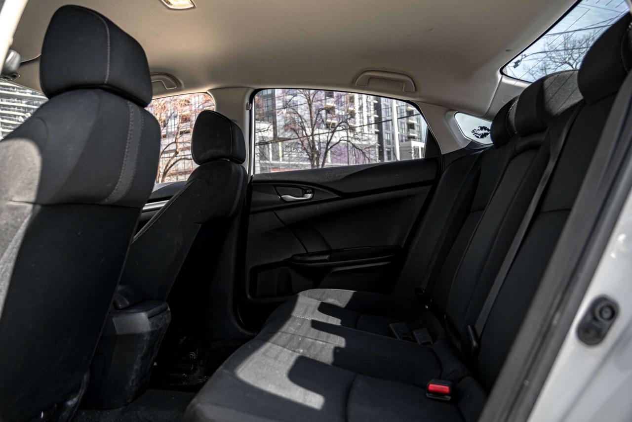 2016 Honda Civic 4dr Man LX Photo
