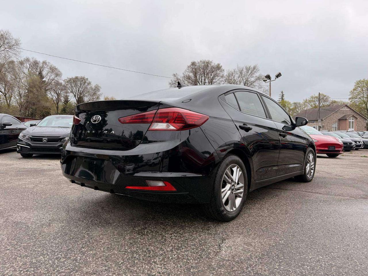 2019 Hyundai Elantra Preferred Auto w/Sun & Safety Package Photo