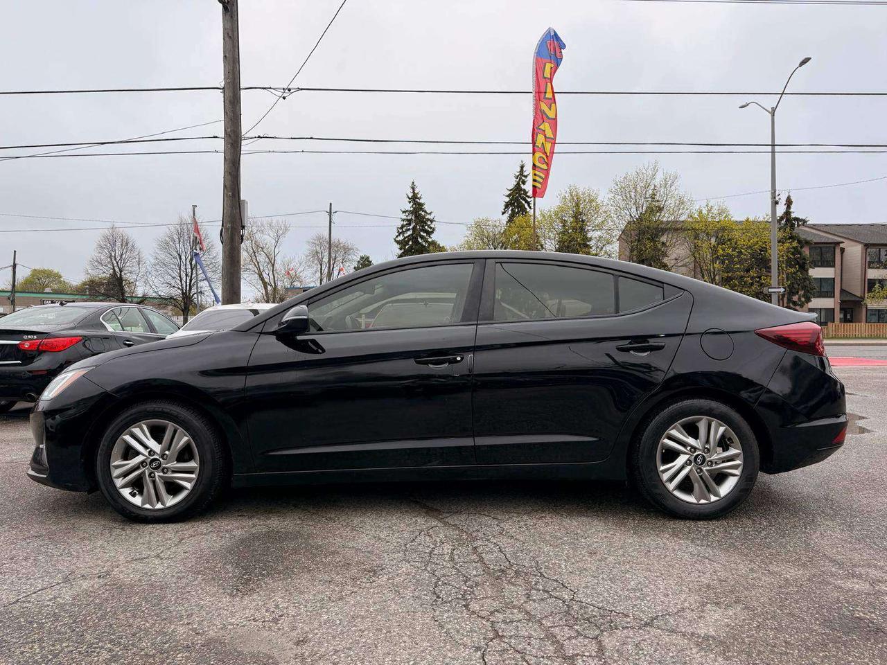 2019 Hyundai Elantra Preferred Auto w/Sun & Safety Package Photo5