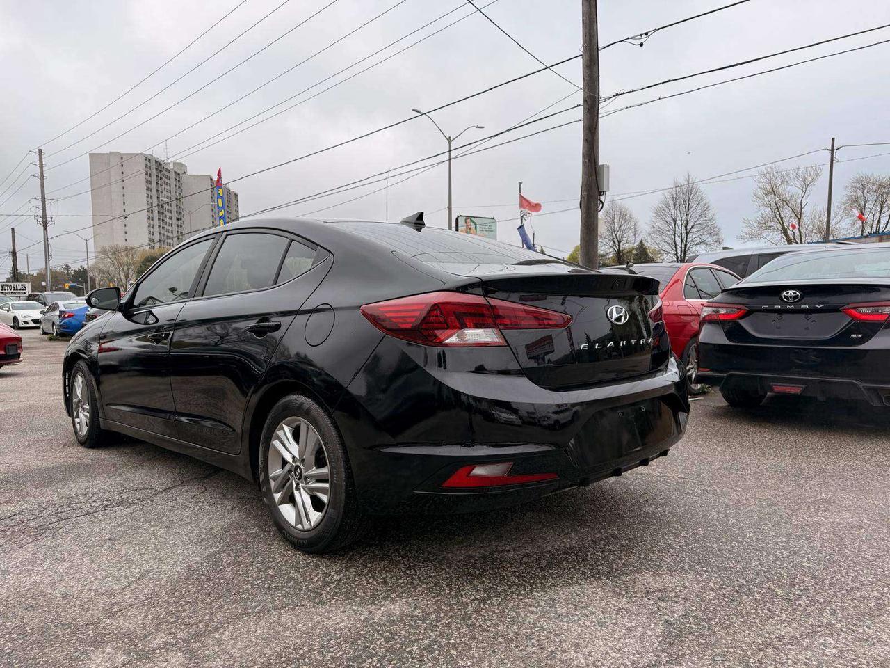 2019 Hyundai Elantra Preferred Auto w/Sun & Safety Package Photo