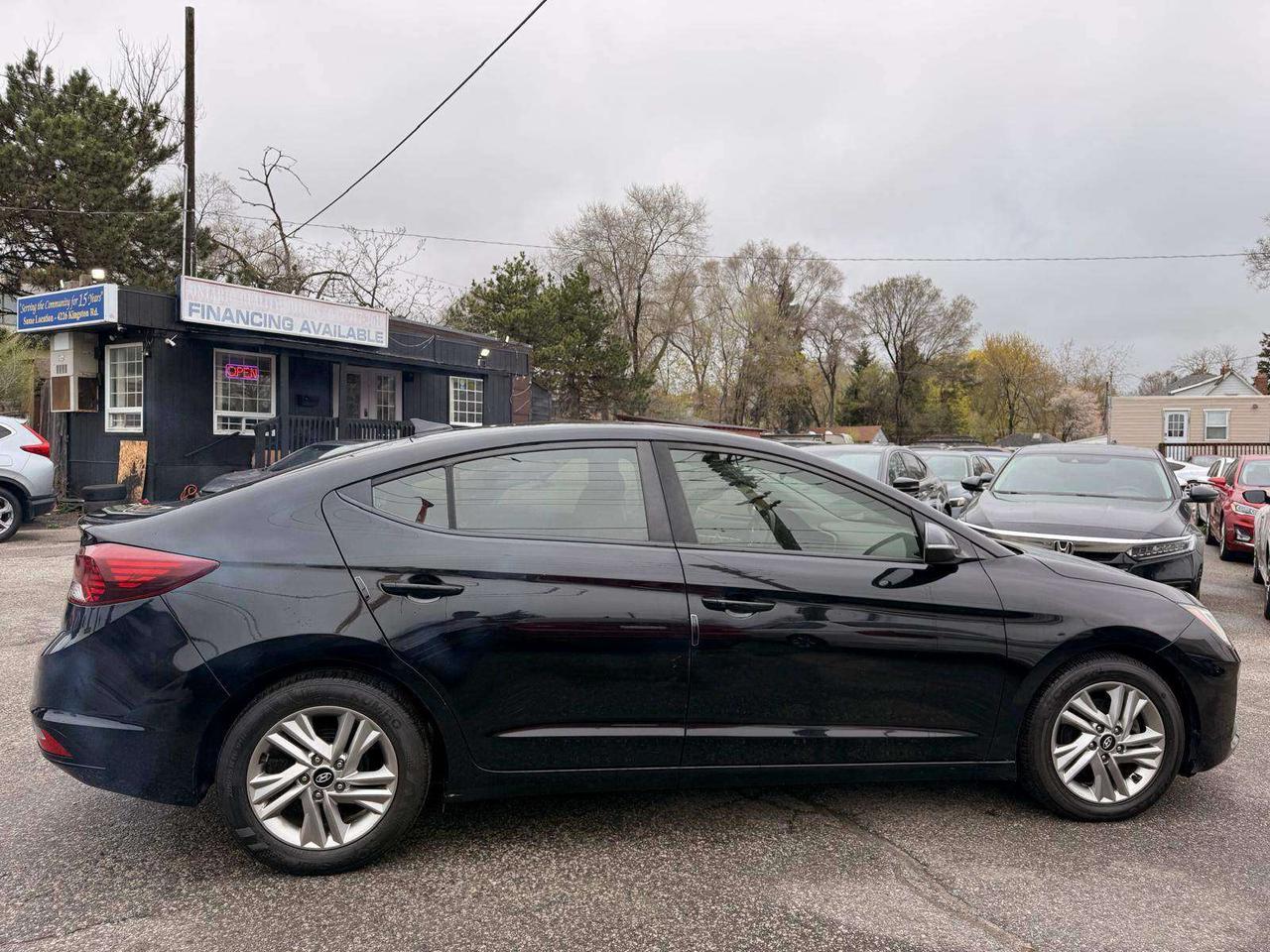 2019 Hyundai Elantra Preferred Auto w/Sun & Safety Package Photo