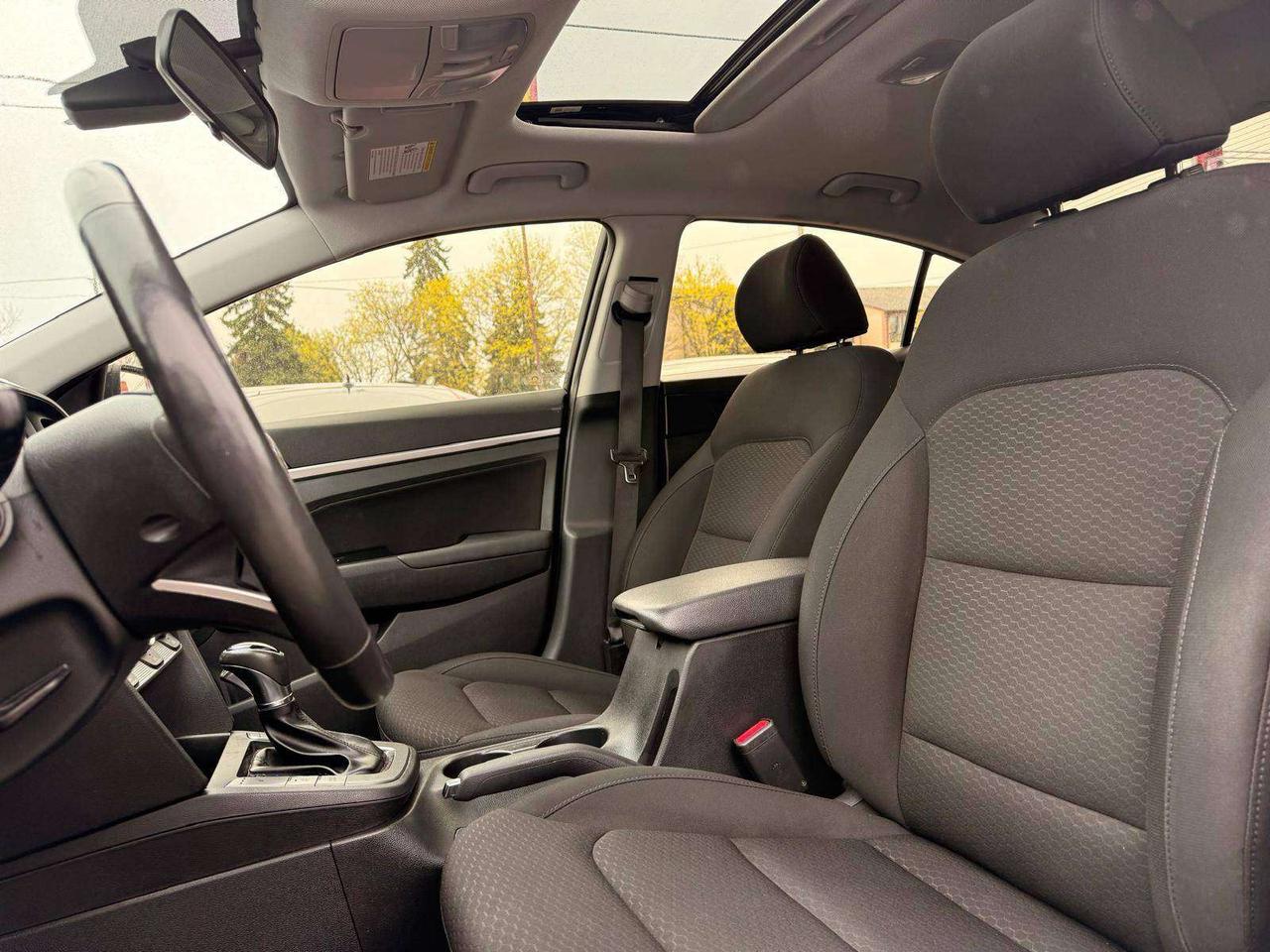 2019 Hyundai Elantra Preferred Auto w/Sun & Safety Package Photo