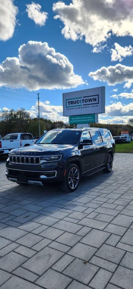 2023 Jeep Wagoneer L Series II 4dr 4x4 Photo0