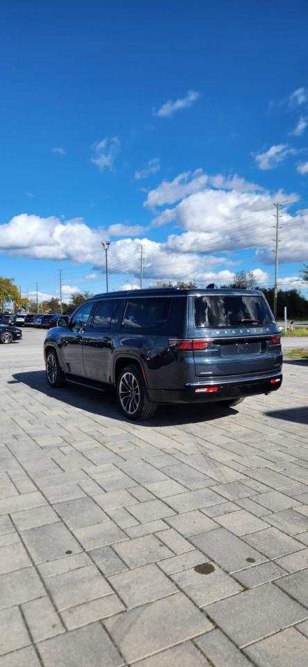 2023 Jeep Wagoneer L Series II 4dr 4x4 Photo