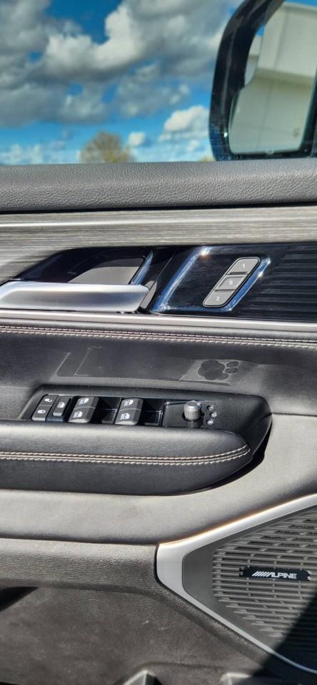 2023 Jeep Wagoneer L Series II 4dr 4x4 Photo