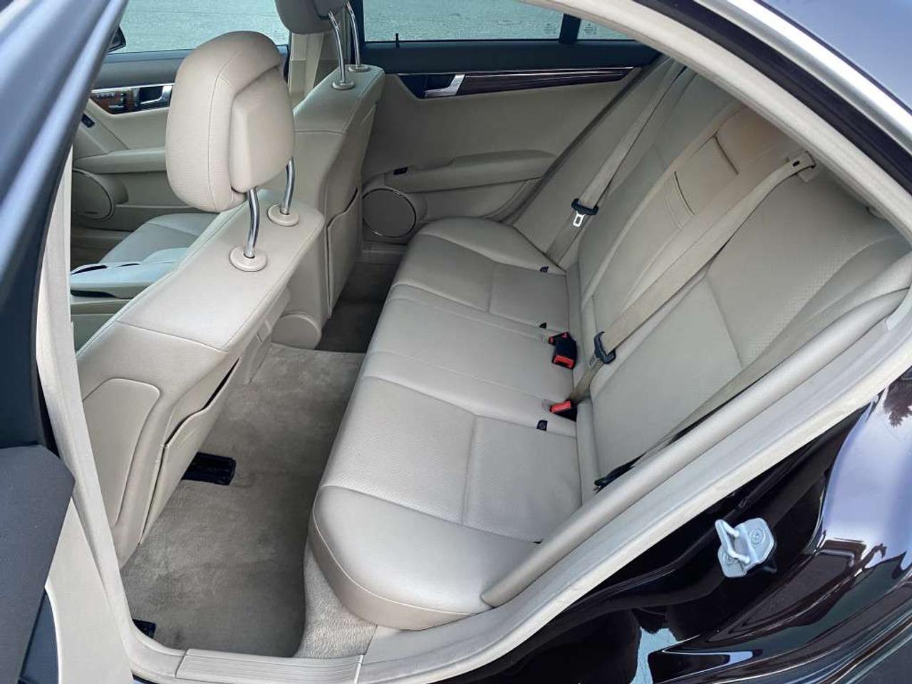 2011 Mercedes-Benz C-Class 4dr Sdn 3.0L 4MATIC Photo