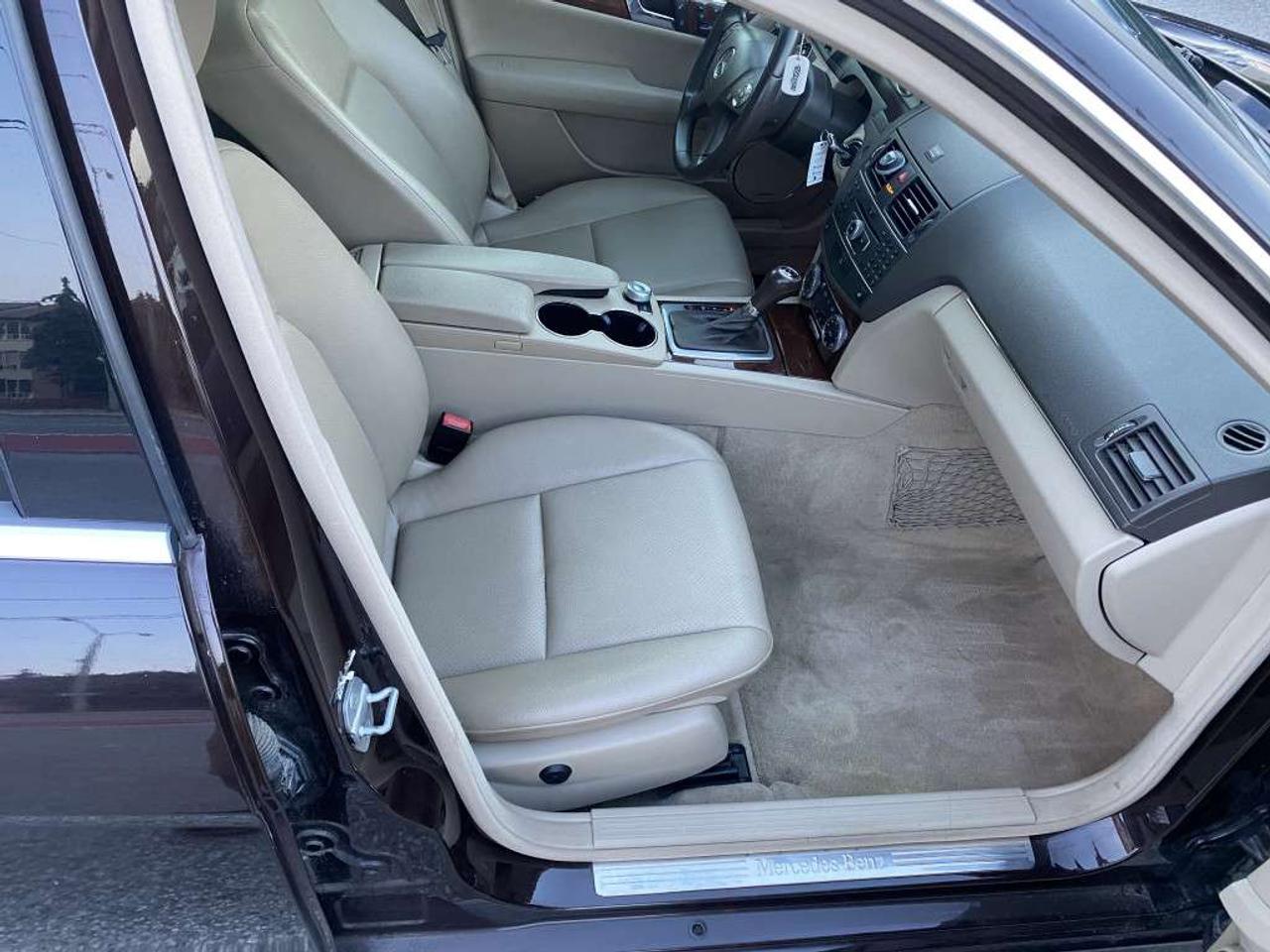 2011 Mercedes-Benz C-Class 4dr Sdn 3.0L 4MATIC Photo