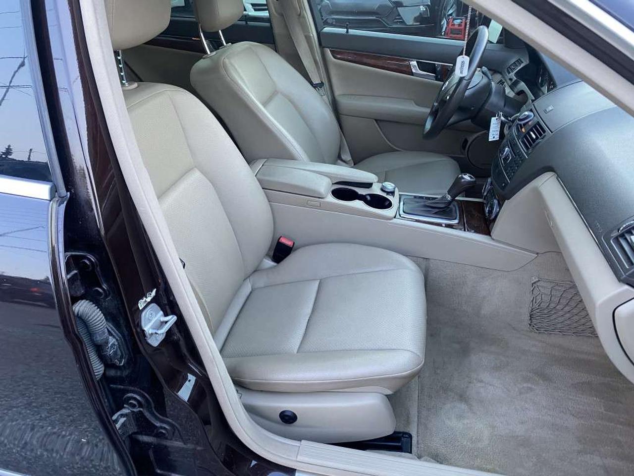 2011 Mercedes-Benz C-Class 4dr Sdn 3.0L 4MATIC Photo