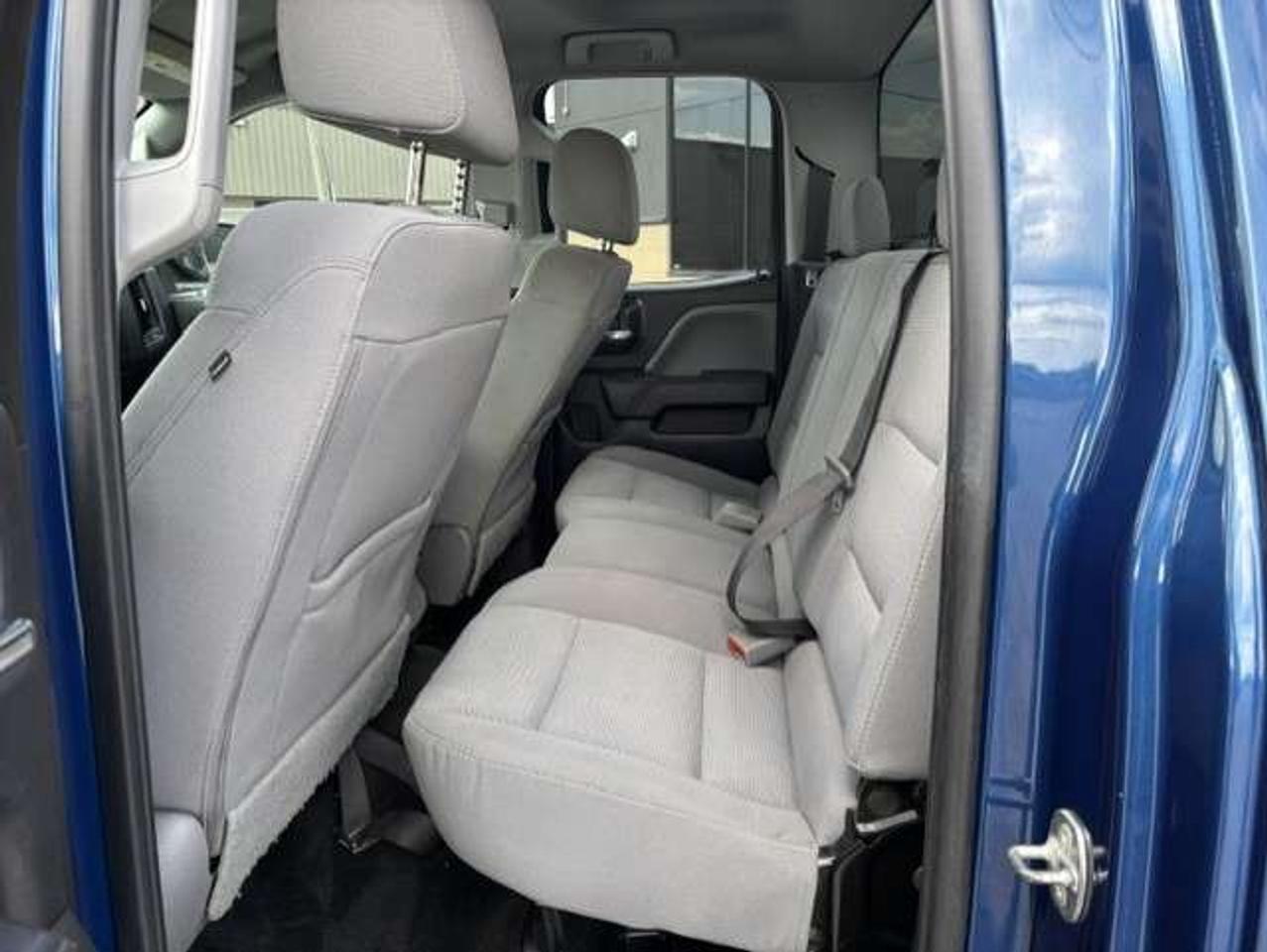 2018 Chevrolet Silverado 1500 4X4 V6 DOUBLE CAB-CAMERA-NEW TIRES-CERTIFIED Photo