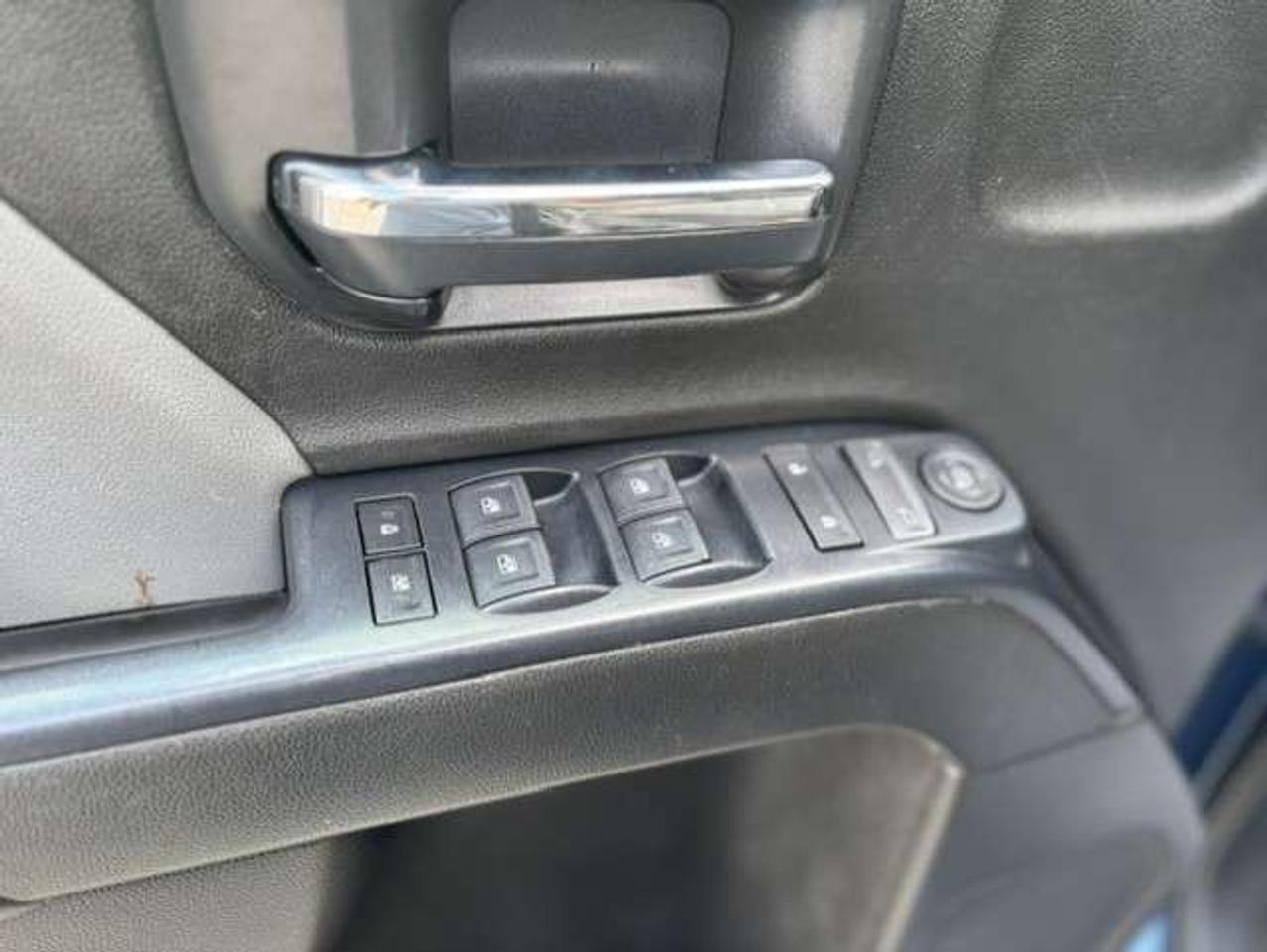 2018 Chevrolet Silverado 1500 4X4 V6 DOUBLE CAB-CAMERA-NEW TIRES-CERTIFIED Photo