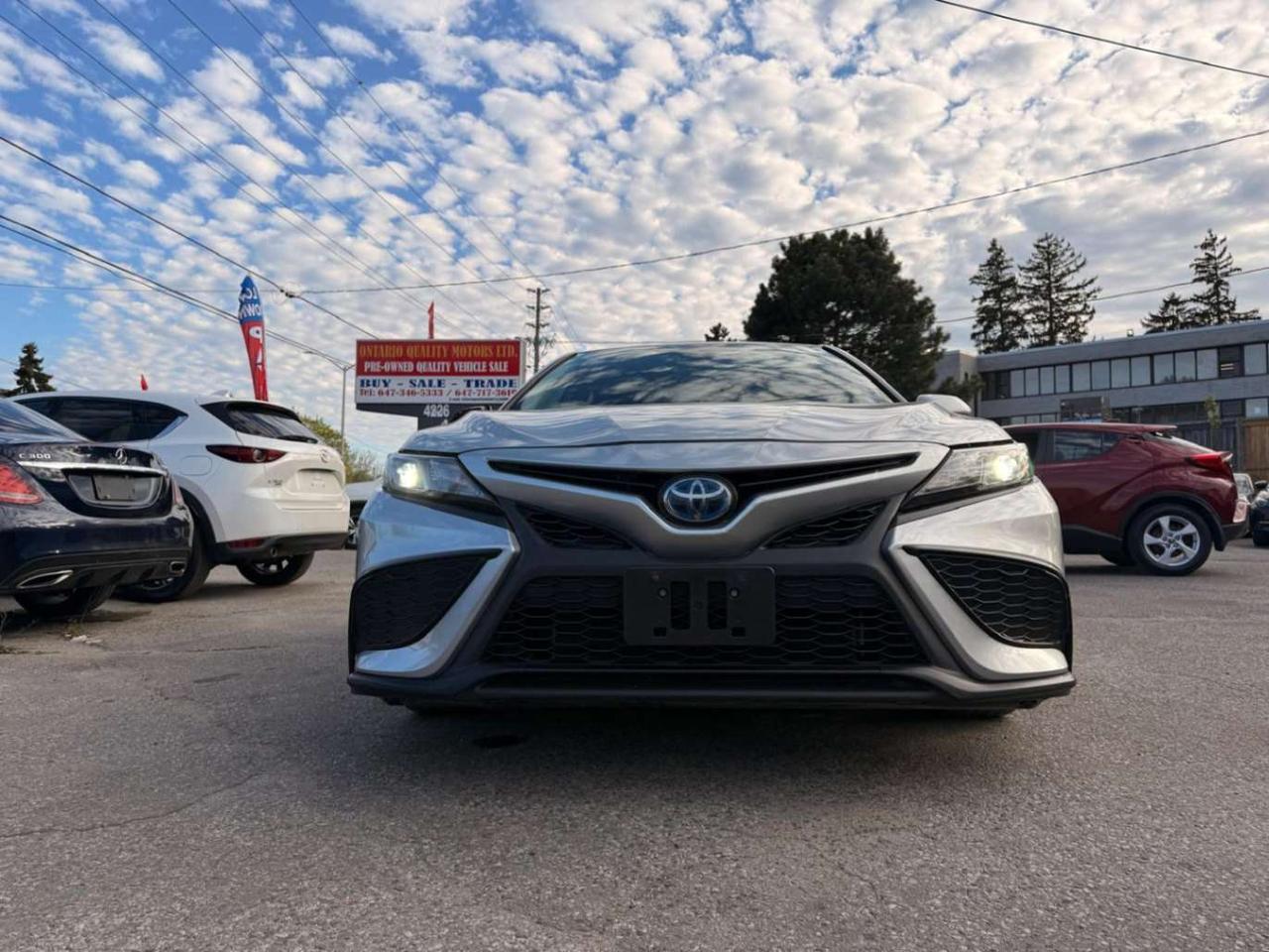 2021 Toyota Camry Hybrid SE Auto Photo