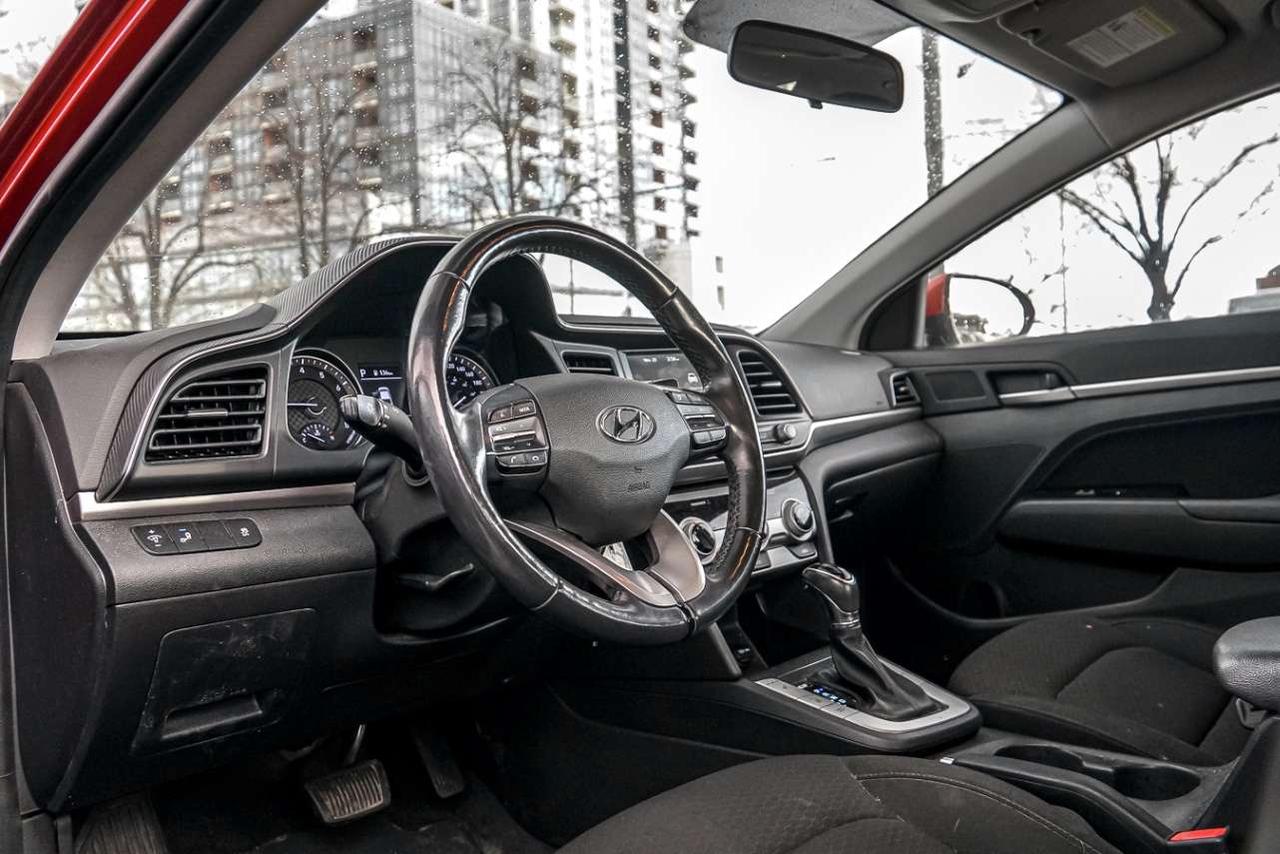 2020 Hyundai Elantra Preferred IVT Photo