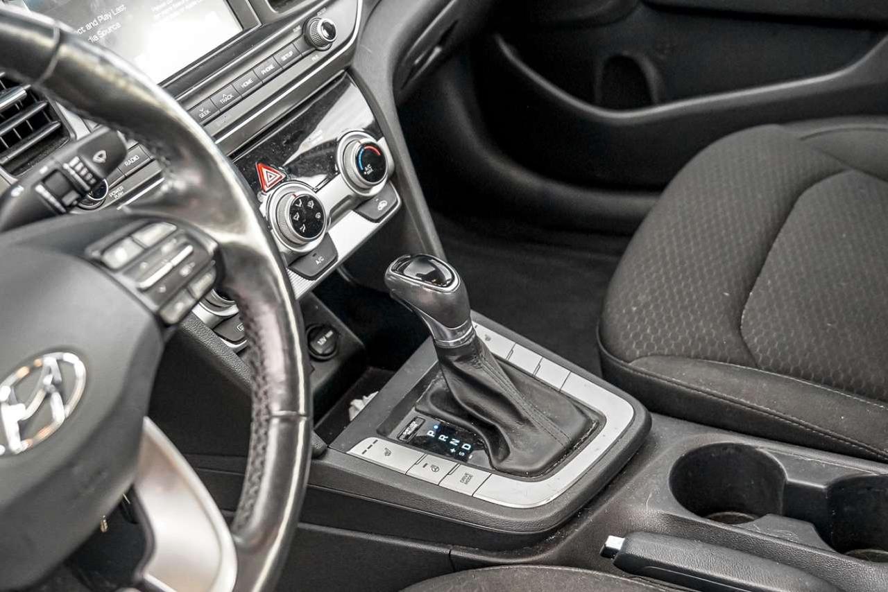 2020 Hyundai Elantra Preferred IVT Photo