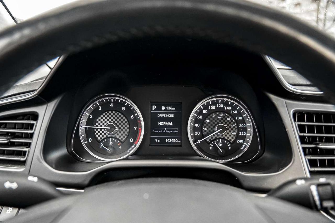 2020 Hyundai Elantra Preferred IVT Photo