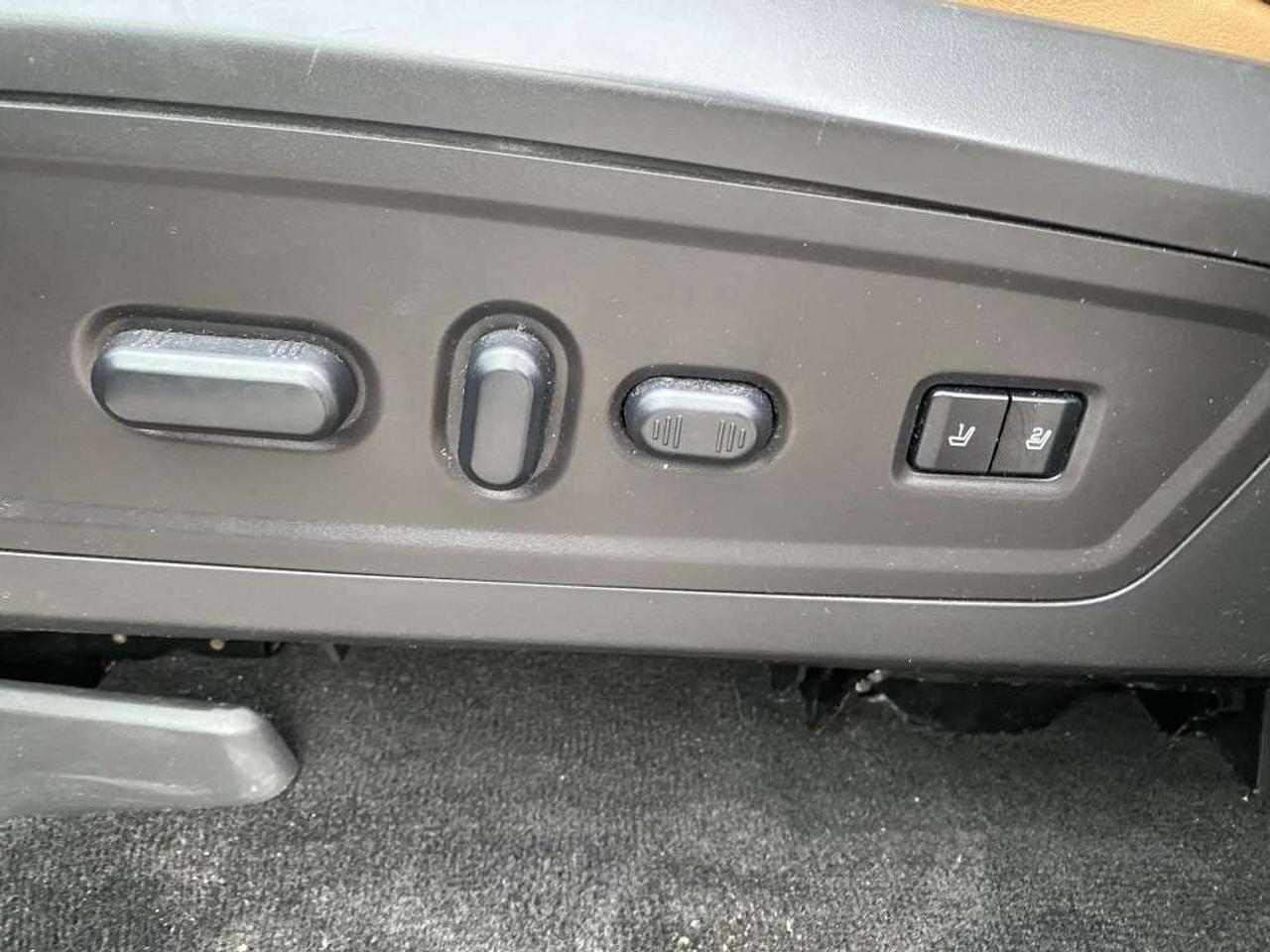 2013 Lincoln Navigator 4WD 4dr Photo
