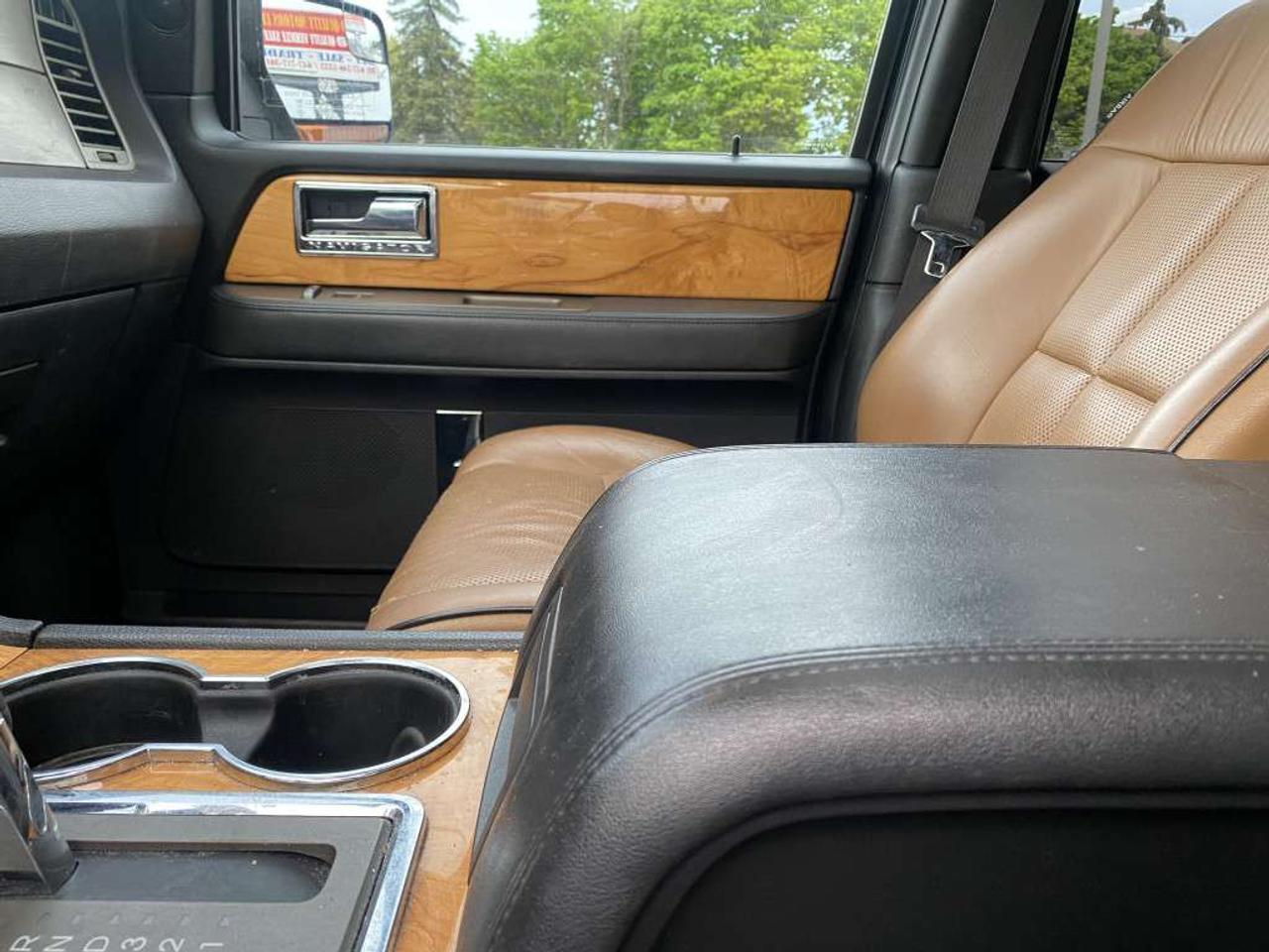 2013 Lincoln Navigator 4WD 4dr Photo
