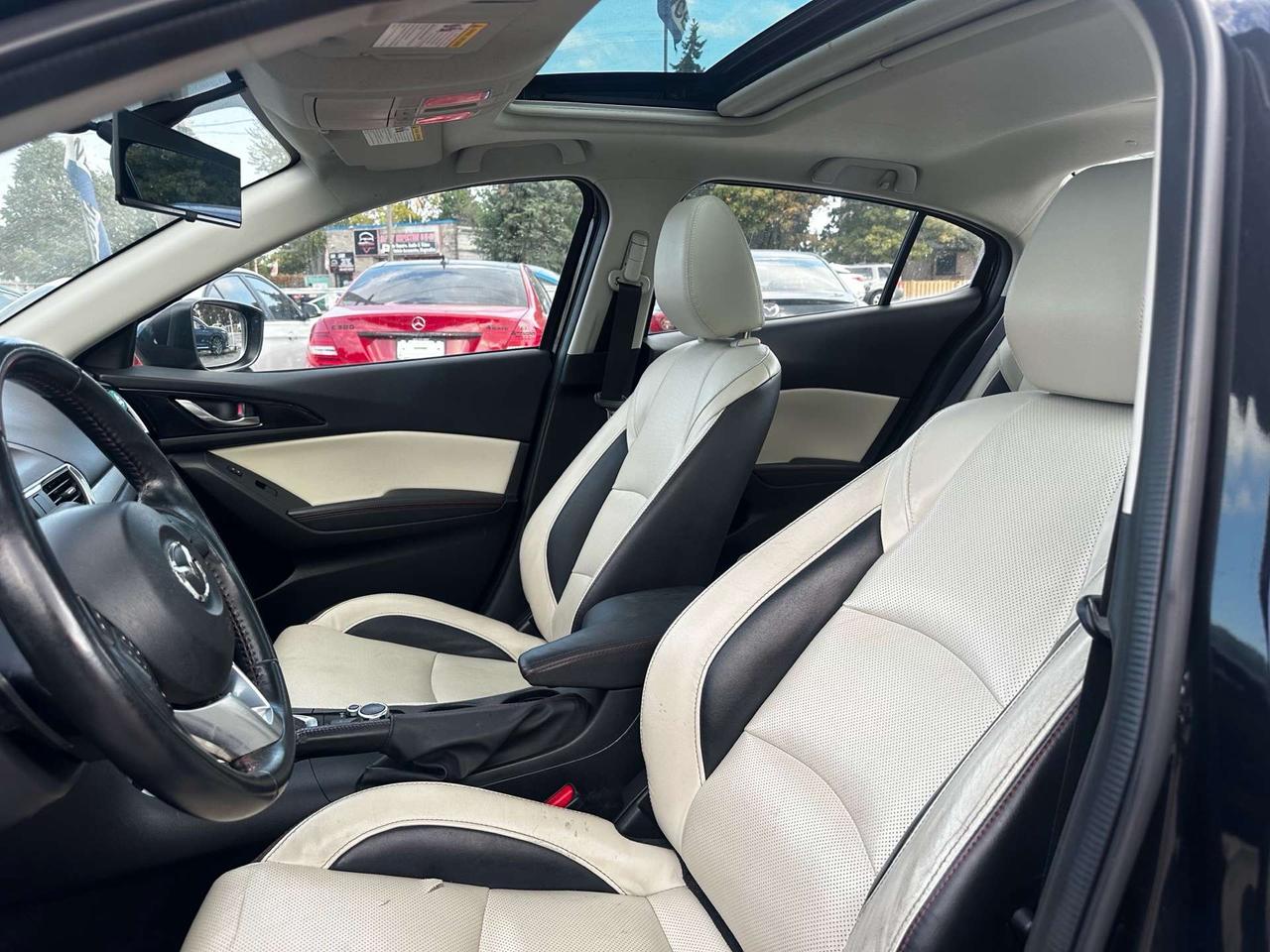 2016 Mazda 3 4dr Sdn Auto GT Photo