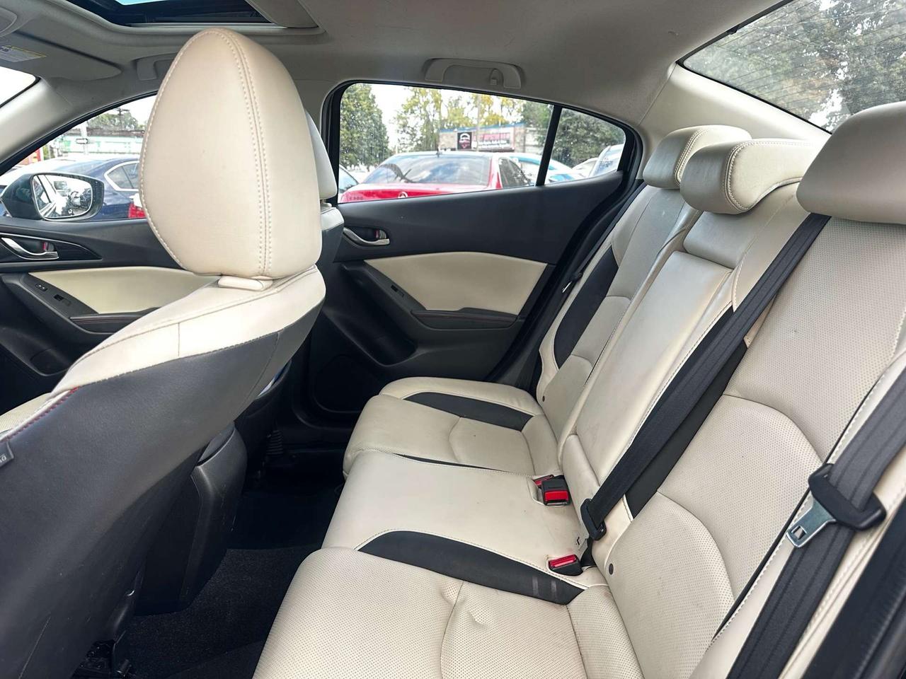 2016 Mazda 3 4dr Sdn Auto GT Photo