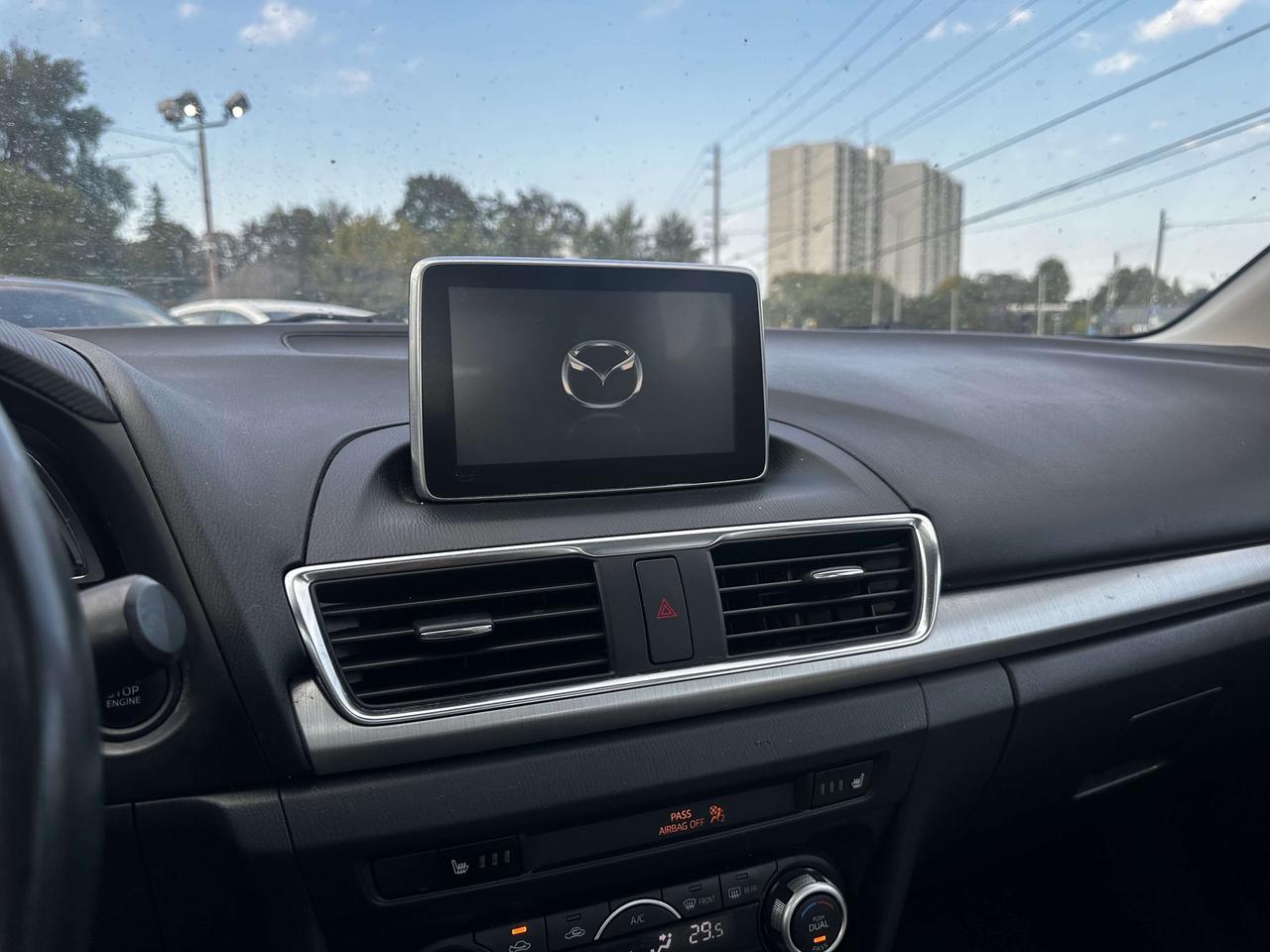 2016 Mazda 3 4dr Sdn Auto GT Photo