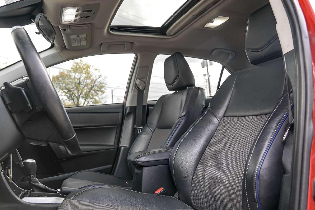 2017 Toyota Corolla 4dr Sdn CE Photo