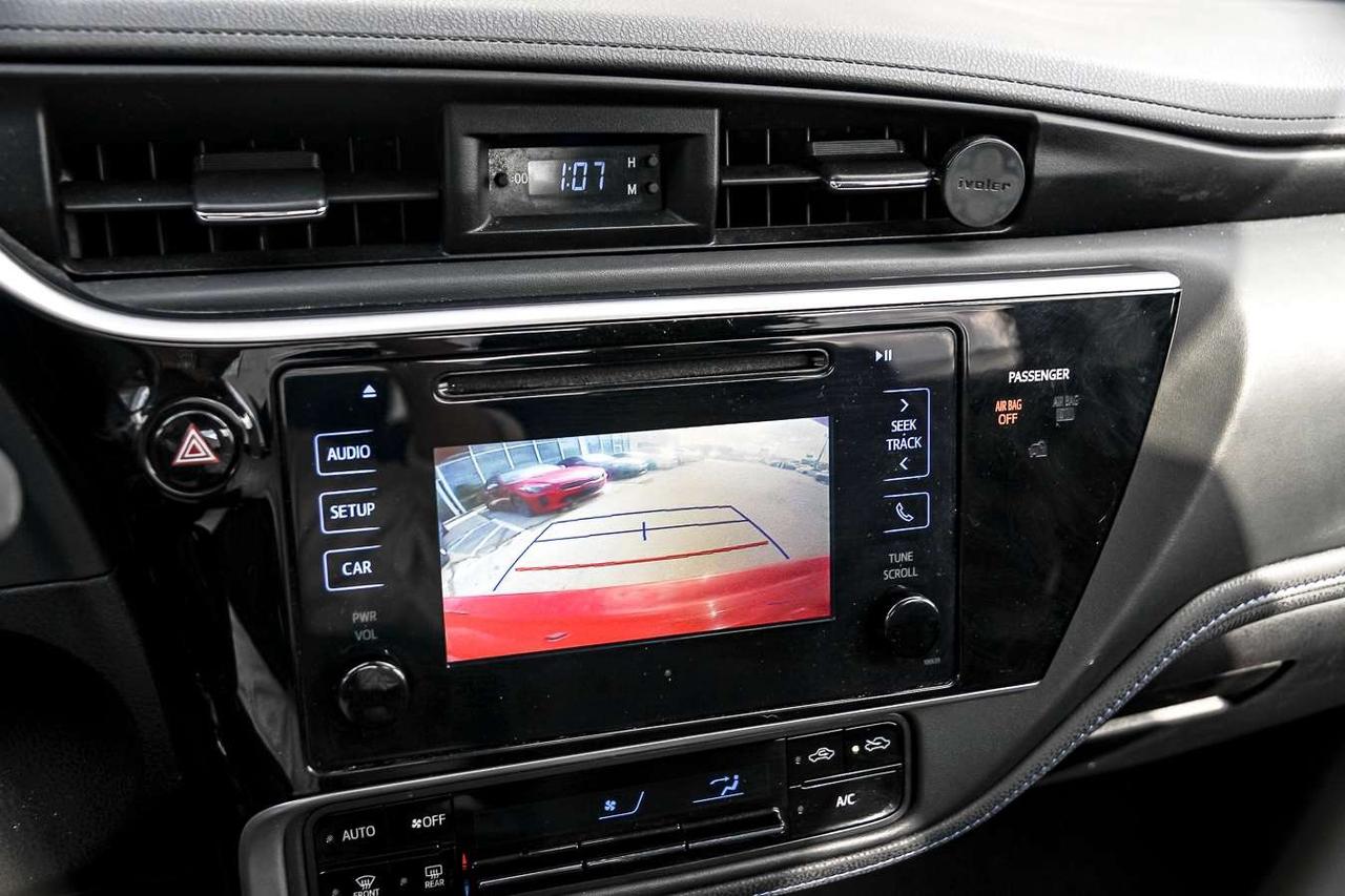2017 Toyota Corolla 4dr Sdn CE Photo