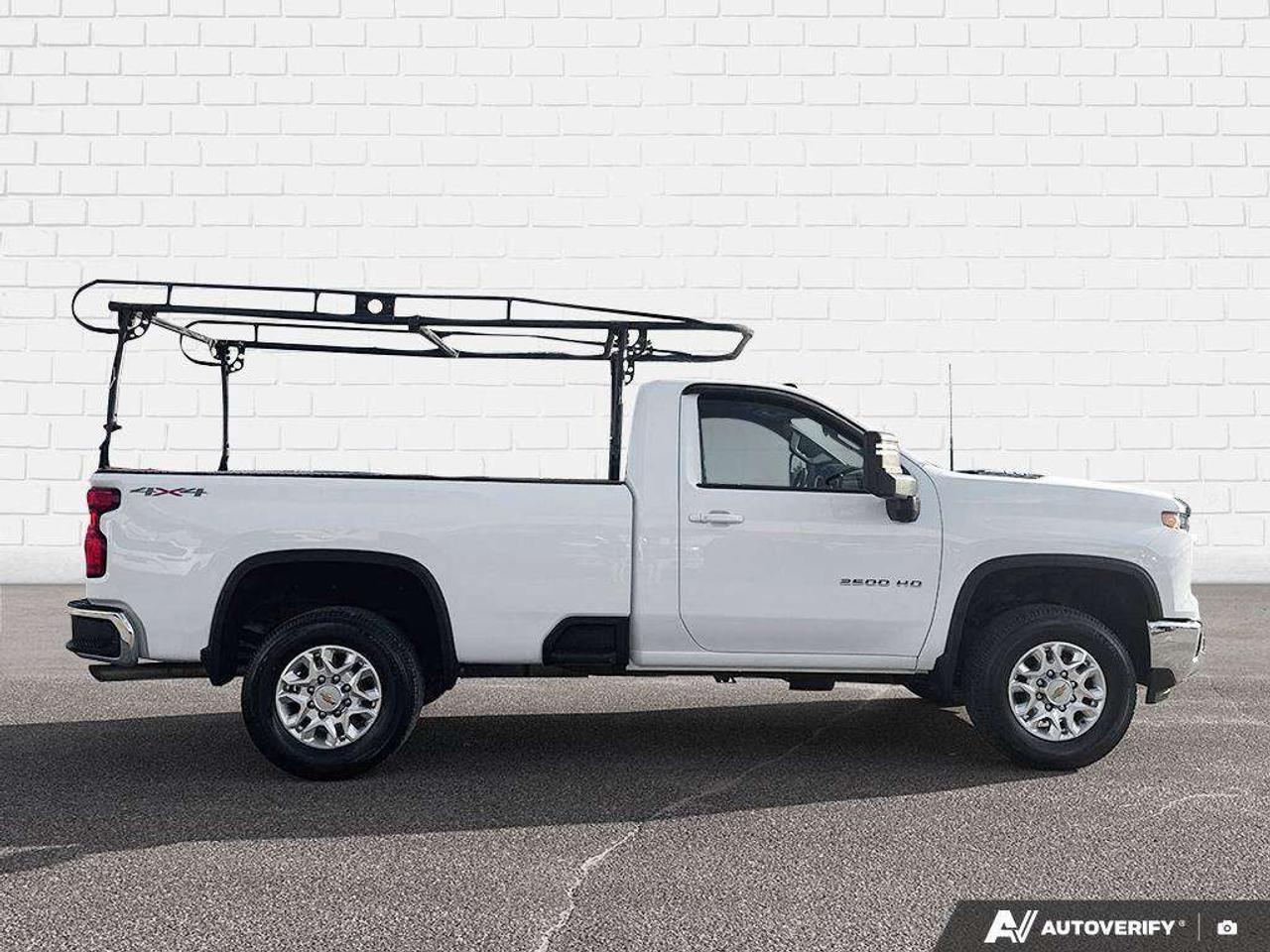 2024 Chevrolet Silverado 2500 GOOSENECK/5TH WHEEL PREP PKG. SNOW PLOW/CAMPER PREP PKG. TRAILERING PKG. BEDLINER. BRAY ORIGINAL. UTILITY RACK INCLUDED. Photo
