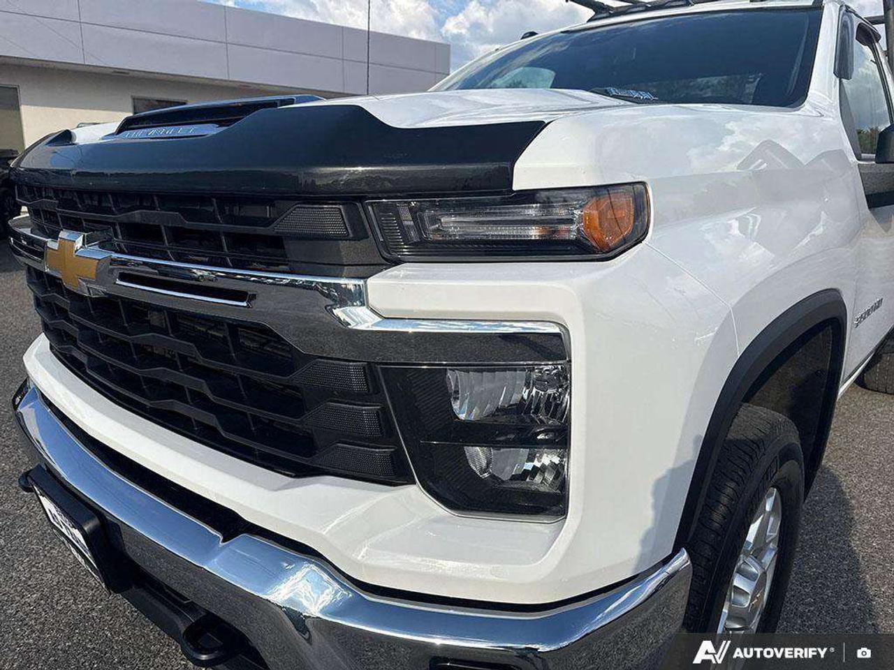 2024 Chevrolet Silverado 2500 GOOSENECK/5TH WHEEL PREP PKG. SNOW PLOW/CAMPER PREP PKG. TRAILERING PKG. BEDLINER. BRAY ORIGINAL. UTILITY RACK INCLUDED. Photo