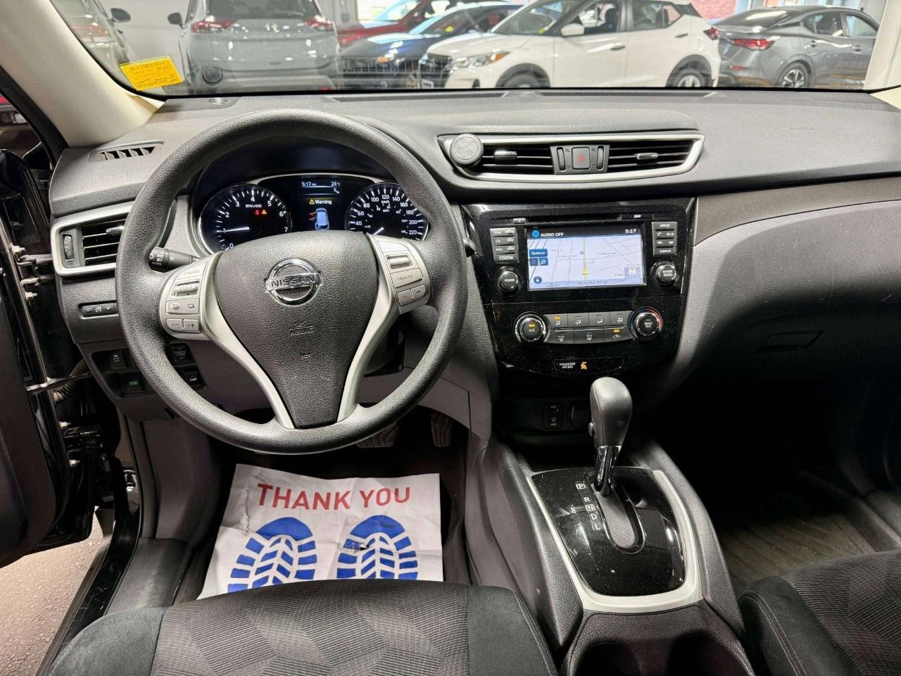 2016 Nissan Rogue AWD 4dr SV Photo