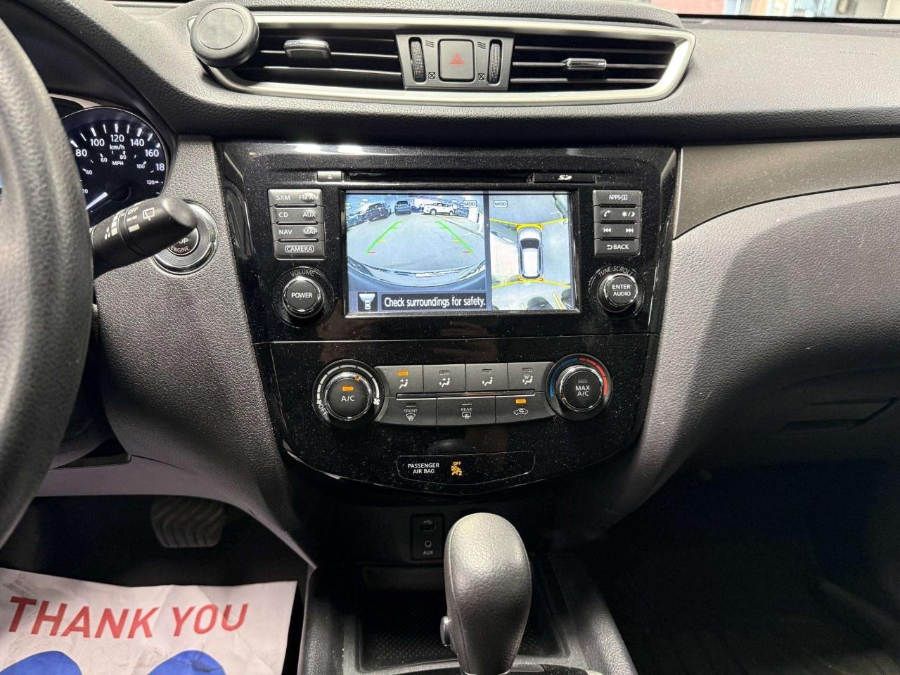 2016 Nissan Rogue AWD 4dr SV Photo