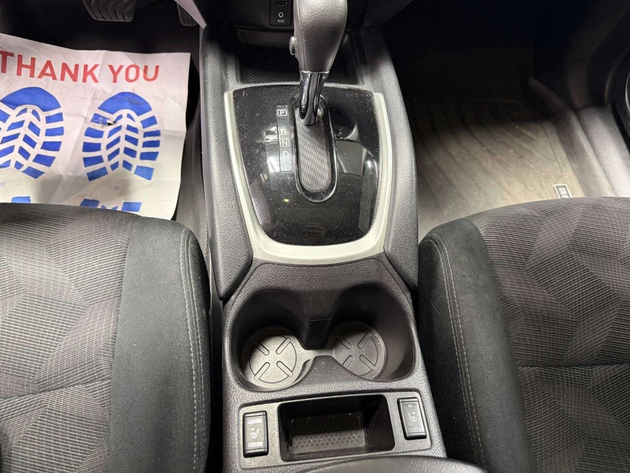 2016 Nissan Rogue AWD 4dr SV Photo