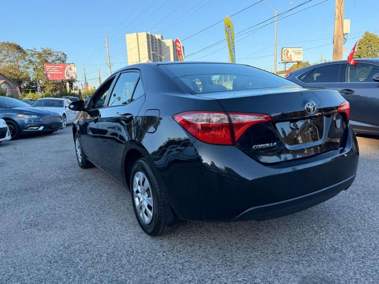 2018 Toyota Corolla CE Photo4