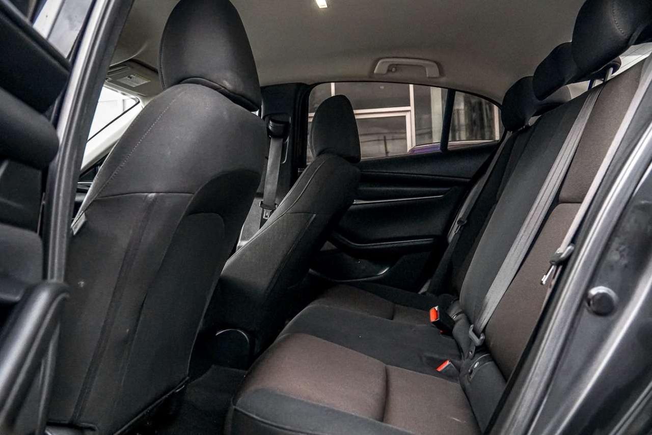 2021 Mazda 3 GX FWD Photo