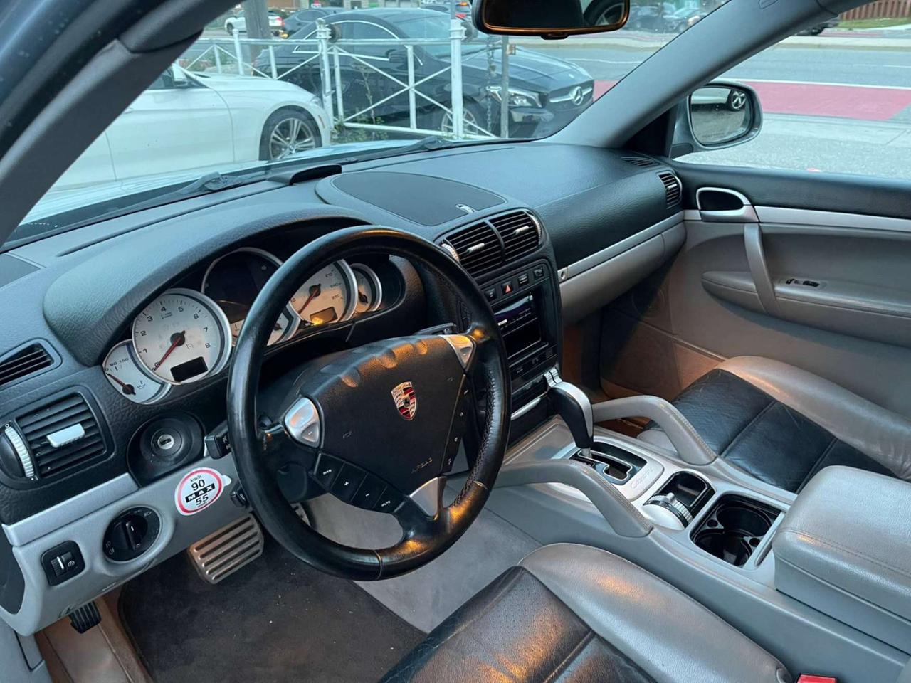 2006 Porsche Cayenne V8 Photo
