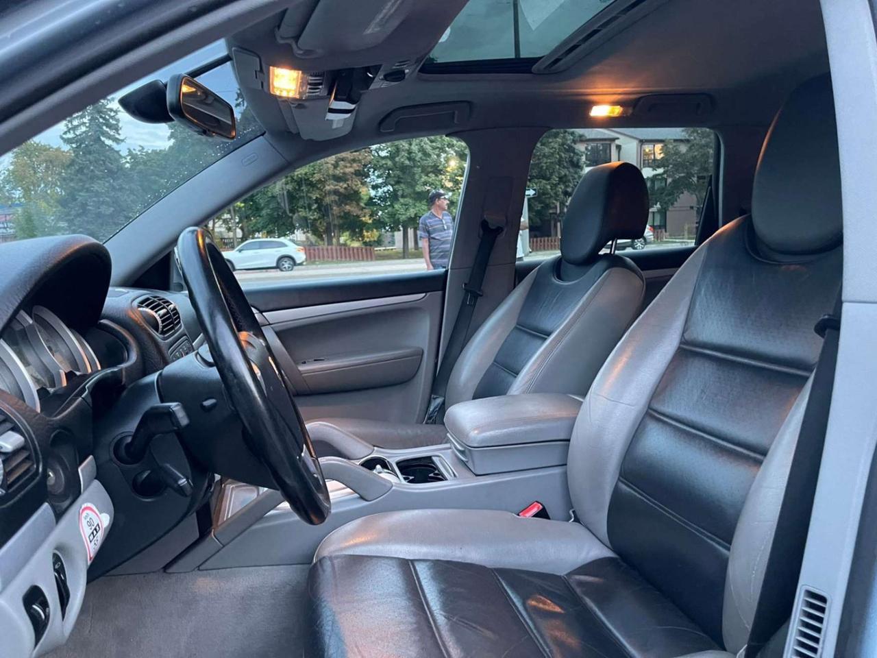 2006 Porsche Cayenne V8 Photo