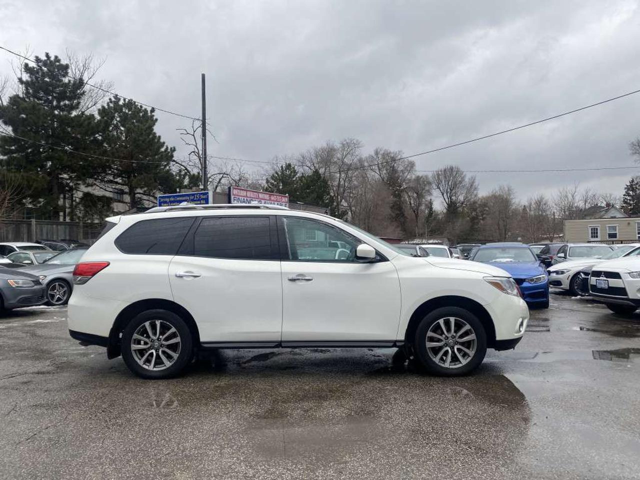 2014 Nissan Pathfinder 4WD 4dr Photo