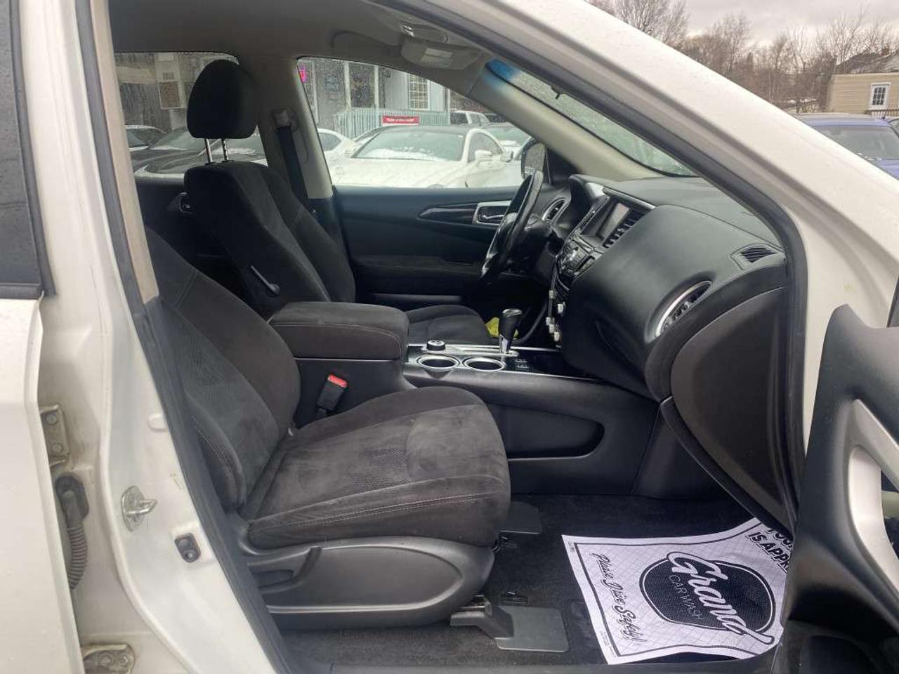2014 Nissan Pathfinder 4WD 4dr Photo