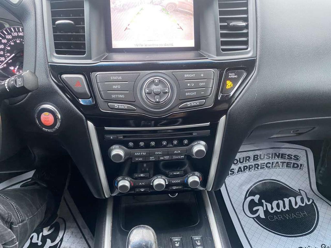 2014 Nissan Pathfinder 4WD 4dr Photo