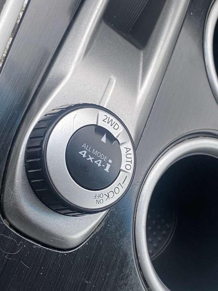 2014 Nissan Pathfinder 4WD 4dr Photo